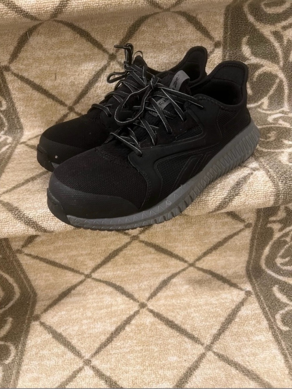 Men Reebok Shoes size 7.5